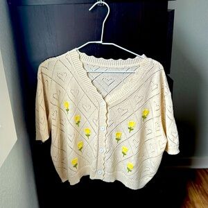 Heart and flower pattern cropped cardigan